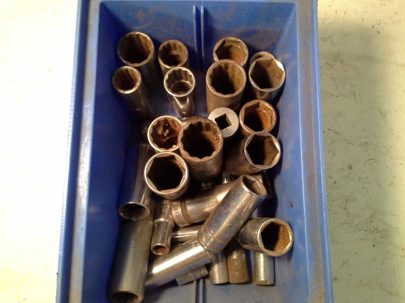 lot 81 image: Misc. Used Sockets