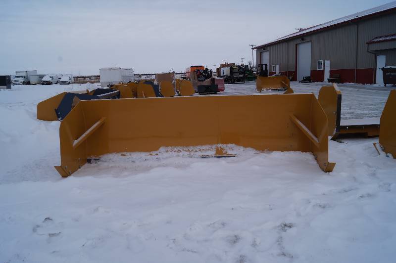 10 Snow Pusher