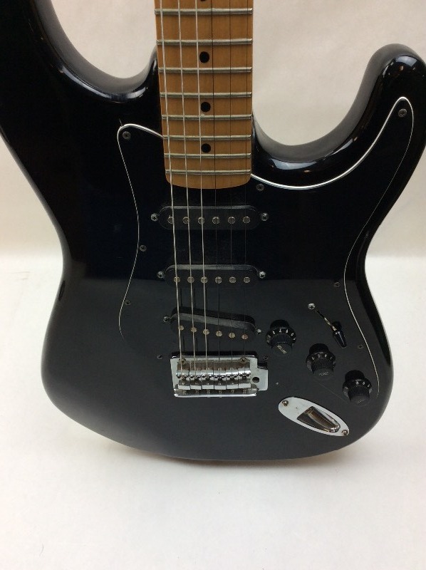 lot 81 image: EPIPHONE GIBSON black electric GUITAR - Made in Korea