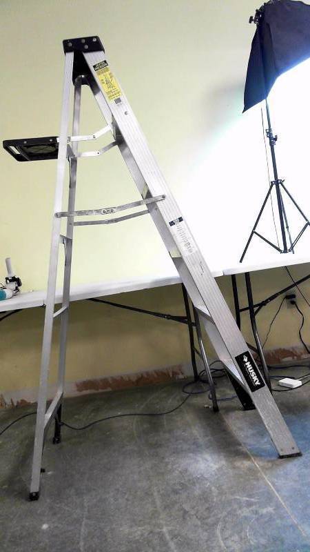 lot 509 image: Husky 6 Aluminum ladder