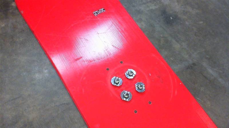 lot 9 image: K2 Spire red Snowboard 149cm