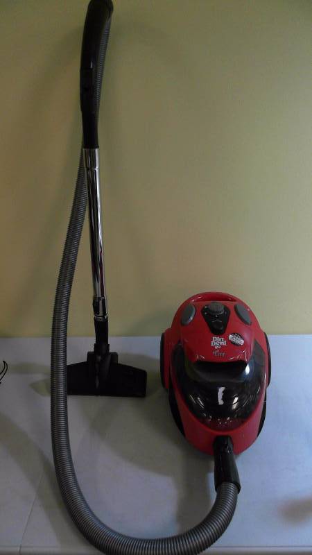 lot 399 image: Dirt Devil Canister Vacuum with Swiveling Head