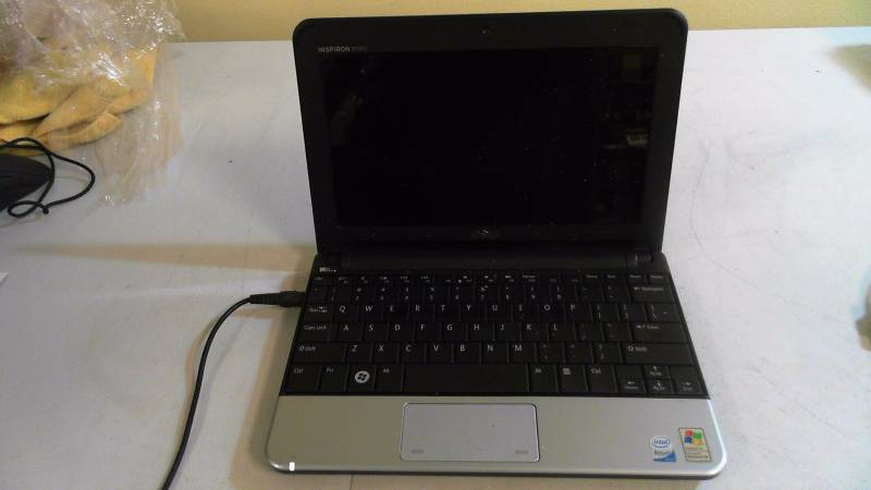 lot 409 image: Dell Inspiron mini 10 10.1in Notebook PP19S with charger