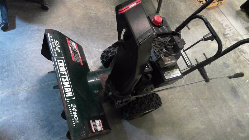 lot 448 image: Craftsman Model 536886440 Snowblower Bad Tire