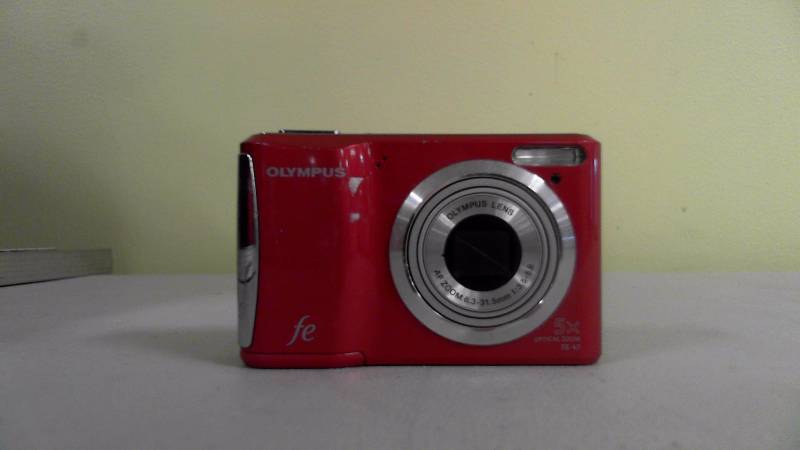lot 465 image: Olympus FE47 14.0 MP Compact Digital Camera No Accessories