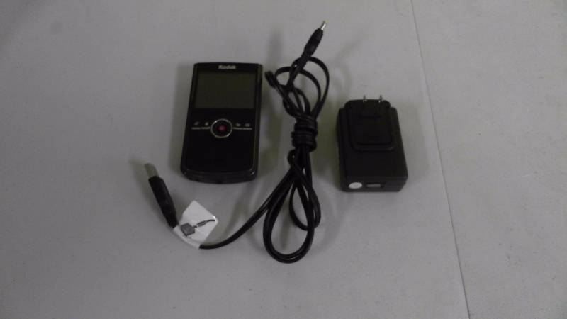 lot 471 image: Kodak Zi8 Pocket 5.0 MP 1080p Camcorder with Charger