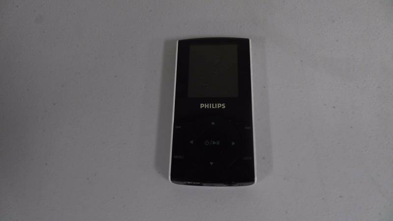 lot 477 image: GoGEAR Portable Music & Video Player No Accessories