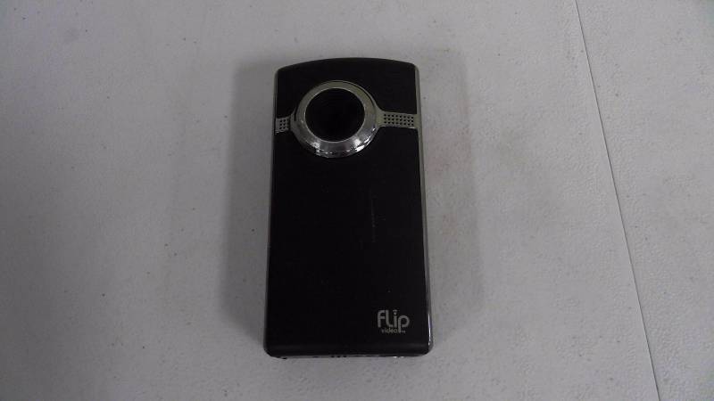 lot 478 image: Flip UltraHD 8GB 2nd Generation Video Camera No Accessories