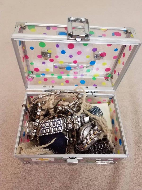 Box of Mixed Jewelry