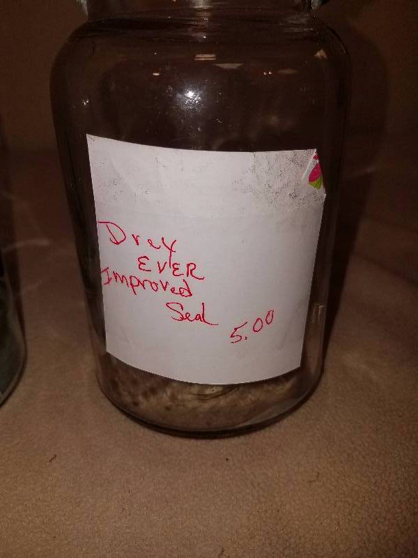 Lot of Glass Bail Lid Jars