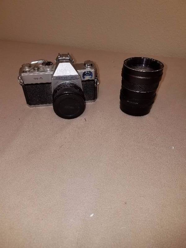 Vintage 35mm Mamiya sekor Camera