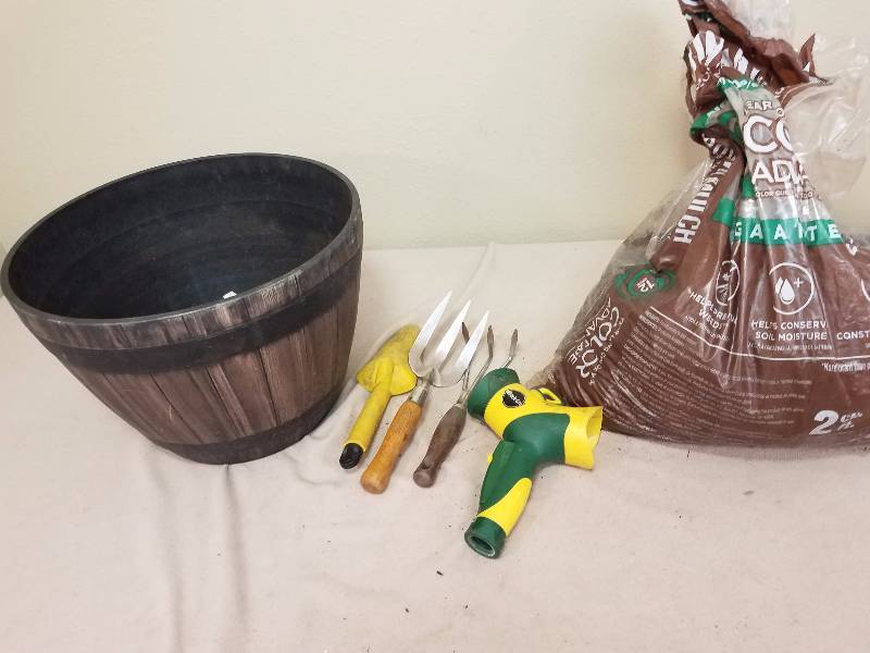 Pot, Spades, Soil and Sprinkler
