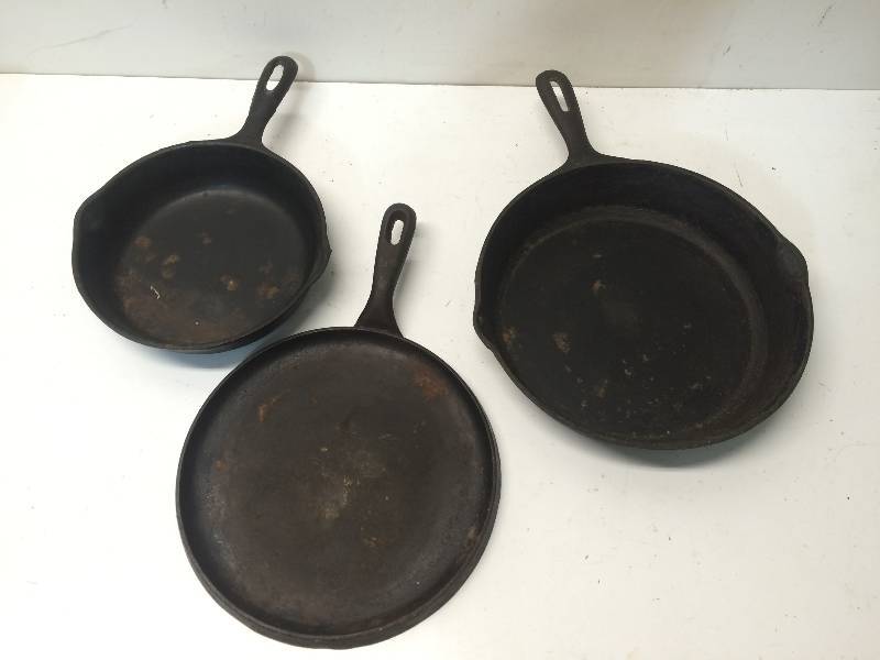 lot 35 image: Cast Iron Pans