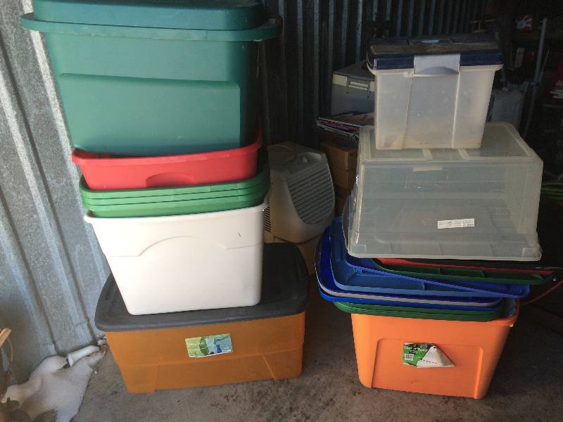 lot 48 image: Assorted Plastic Totes
