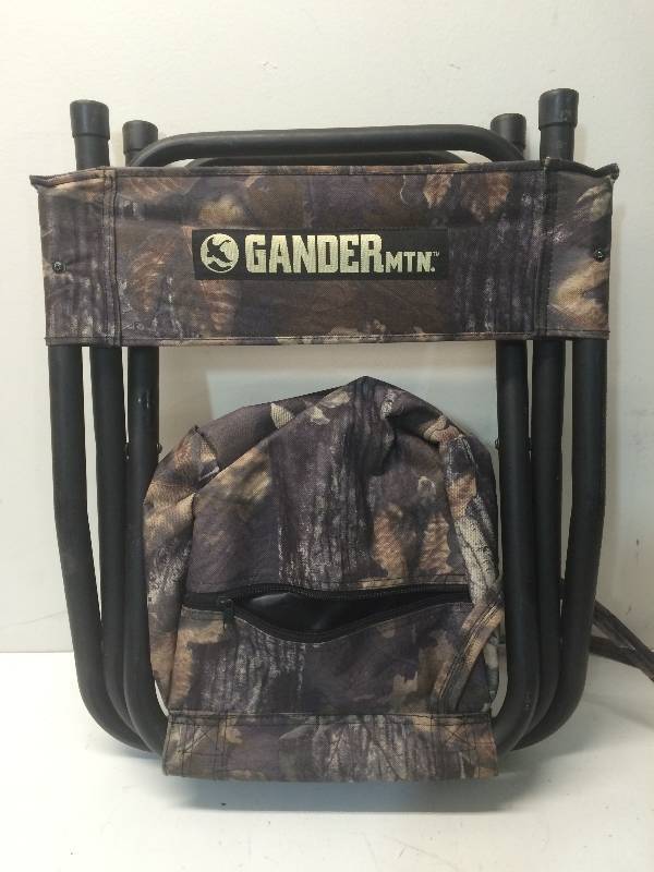 lot 57 image: Camo Chair
