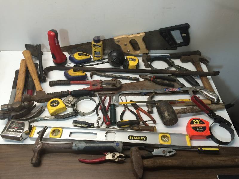 lot 75 image: Assorted Tools