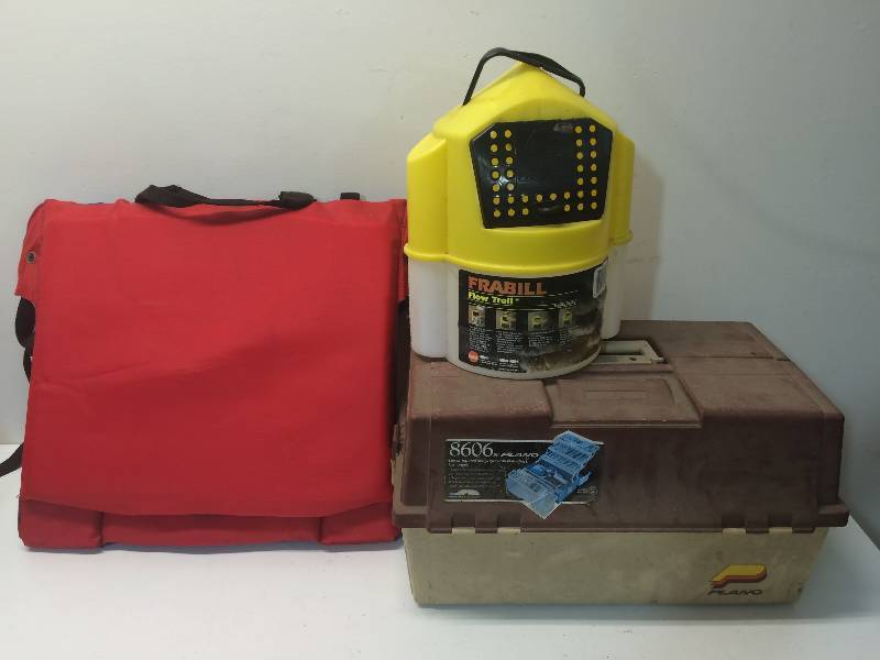 lot 83 image: Tackle Box, Minnow Bucket
