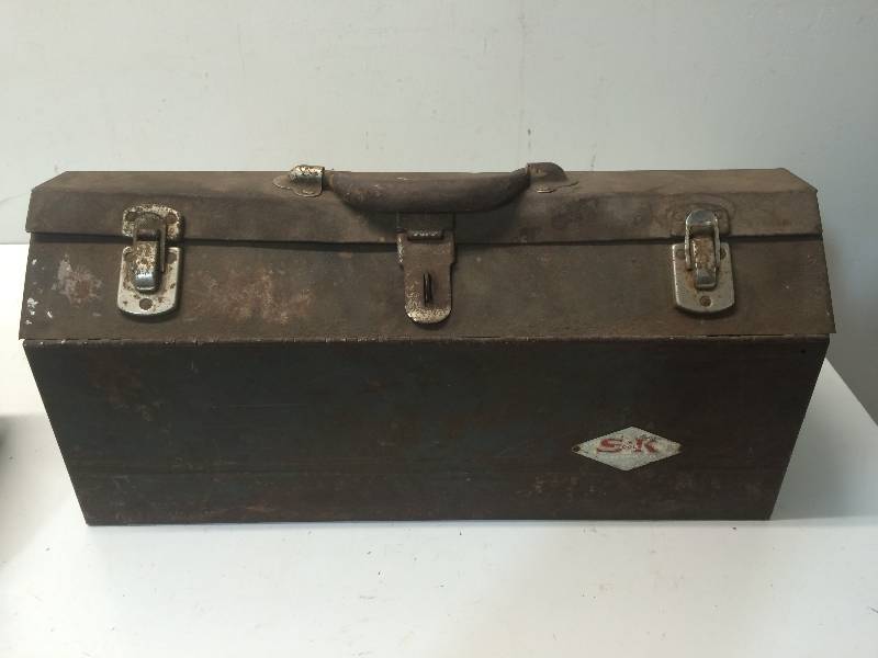lot 98 image: Tool Box And Tools