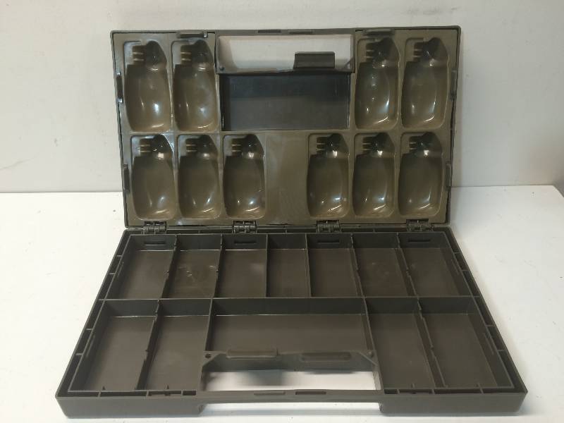 lot 104 image: Hand Grenade Case