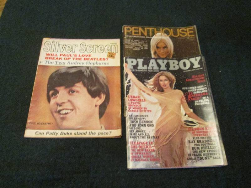 Lot of 3 Magazines with Beatle feat...