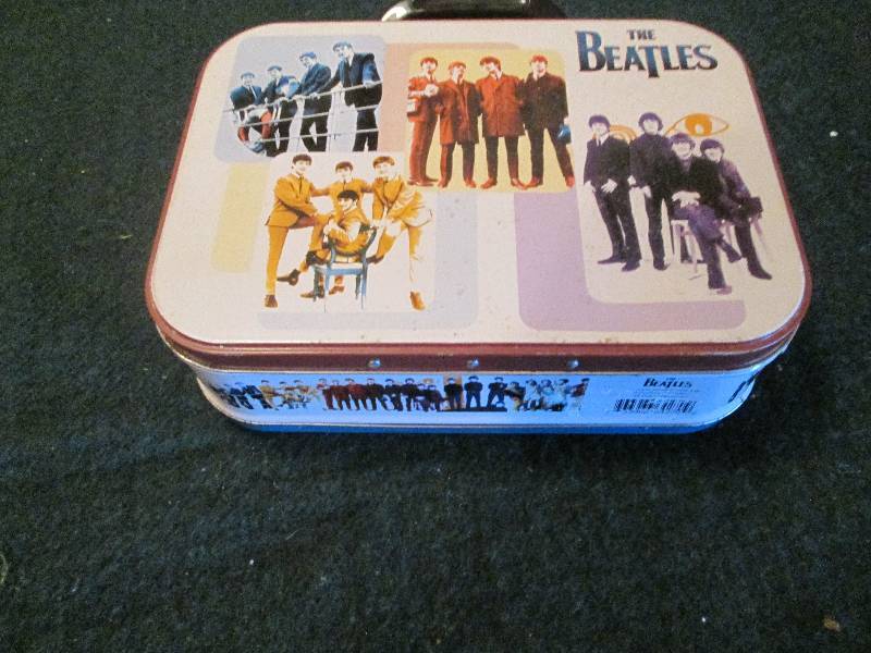The Beatles Musical Tin Lunchbox Co...