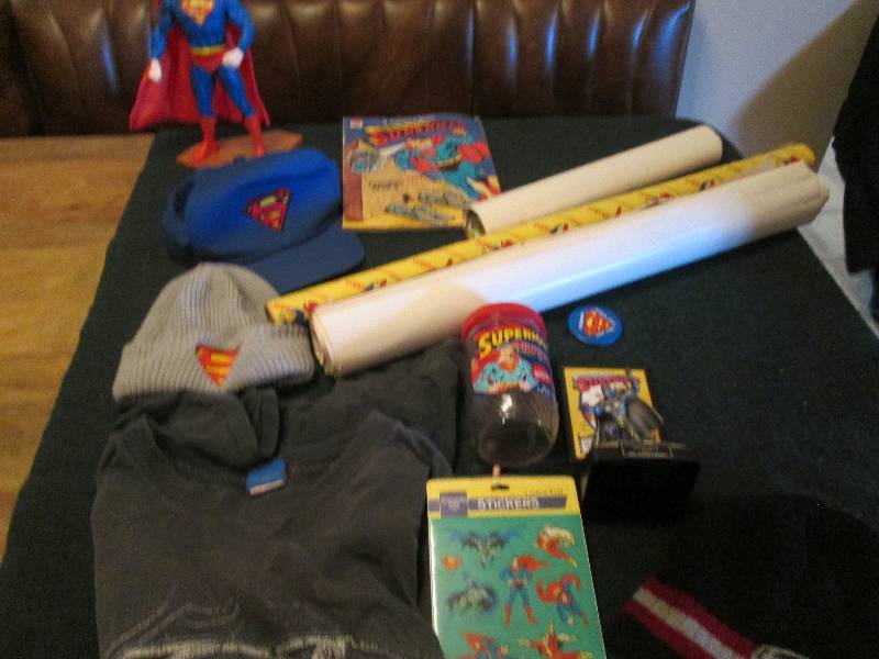 Superman Lot Posters, Figure, Tshi...