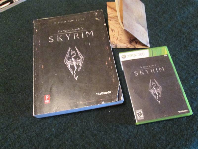 Skyrim Game with game guide for Xbo...