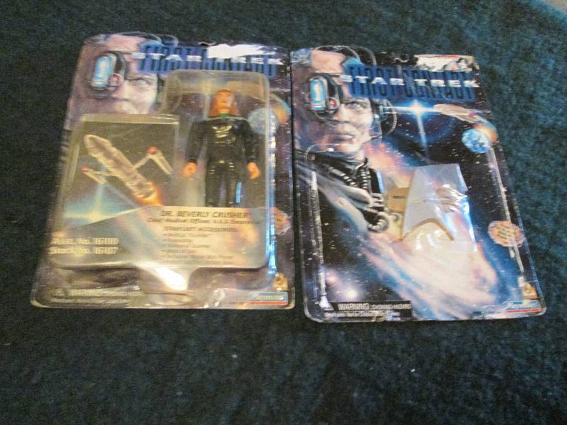 Star Trek Action Figure & Play Set...