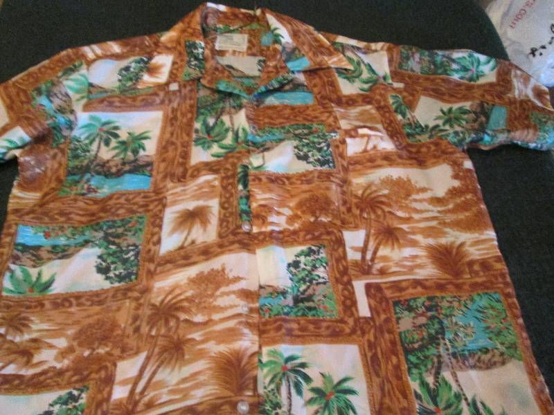 Hawaiian Shirt Large...