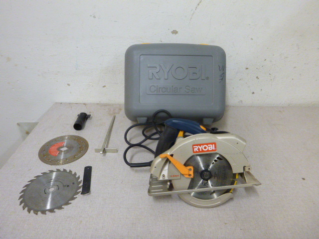 lot 9 image: Ryobi 7 14 Circular Saw