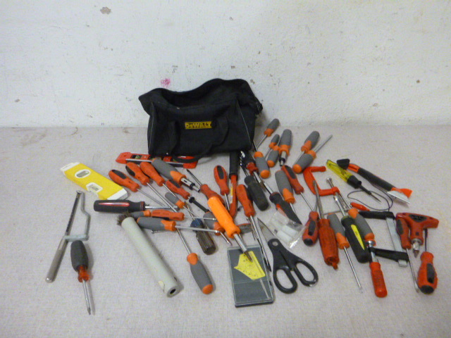 lot 28 image: Miscellaneous Tools
