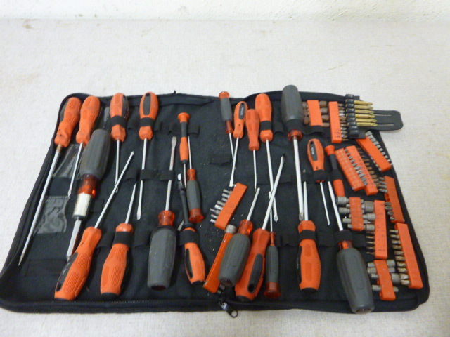 lot 33 image: Miscellaneous Drivers
