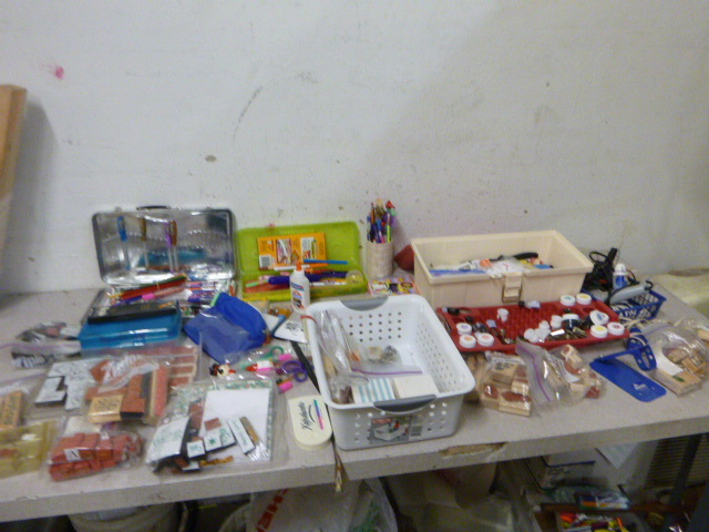lot 68 image: Miscellaneous Craft Items