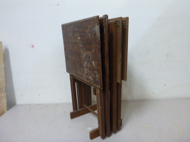 lot 75 image: 4 TV Trays