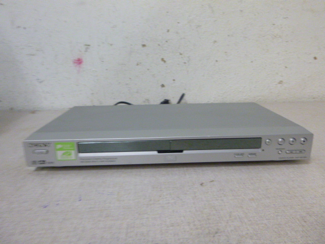 lot 113 image: Sony DVD Player