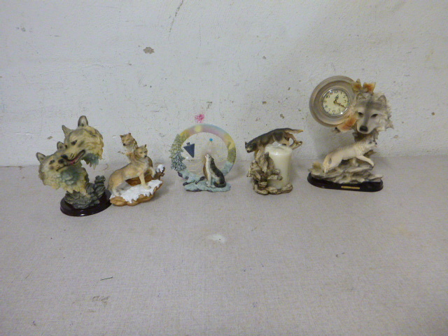 lot 134 image: Miscellaneous Wolf Dcor