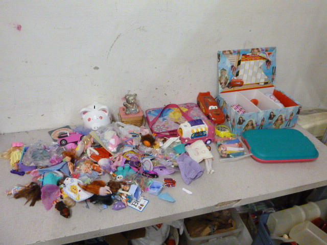 lot 156 image: Miscellaneous Toys