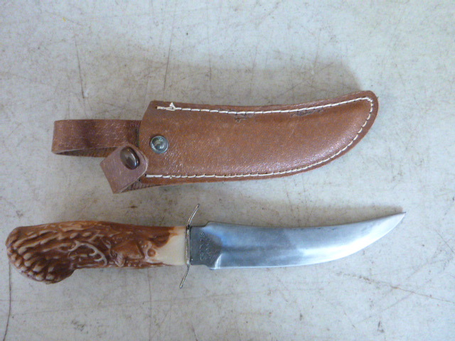 lot 172 image: Hunting Knife