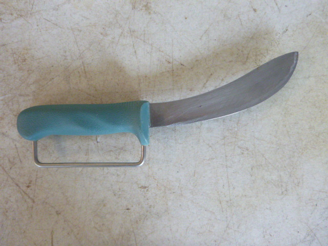 lot 177 image: Skinning Knife