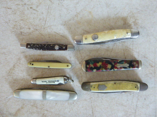 lot 184 image: Miscellaneous Pocket Knives