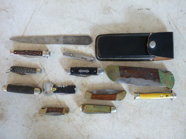 lot 187 image: Miscellaneous Knives