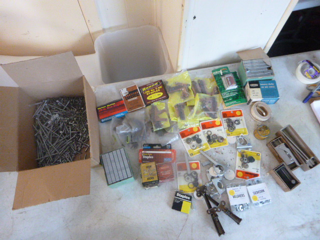 lot 206 image: Miscellaneous Hardware