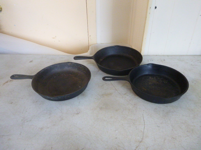 lot 216 image: 3 Cast Iron Pans