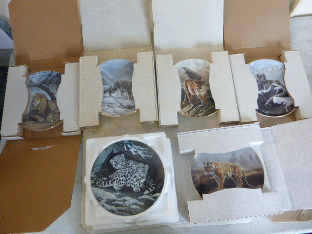lot 235 image: 6 Collector Decorative Plates