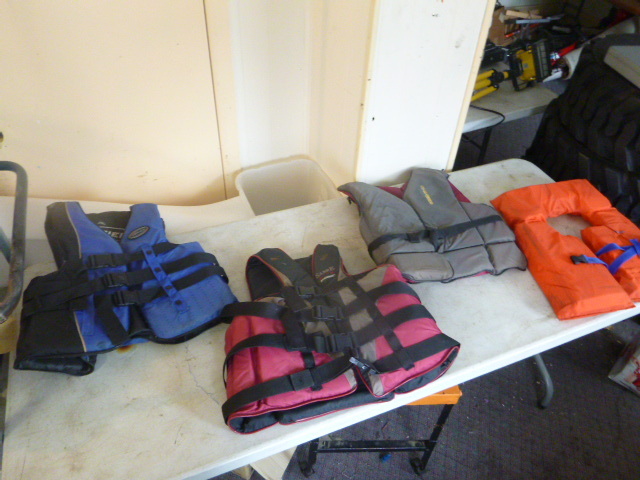 lot 238 image: 4 Adult Life Vests