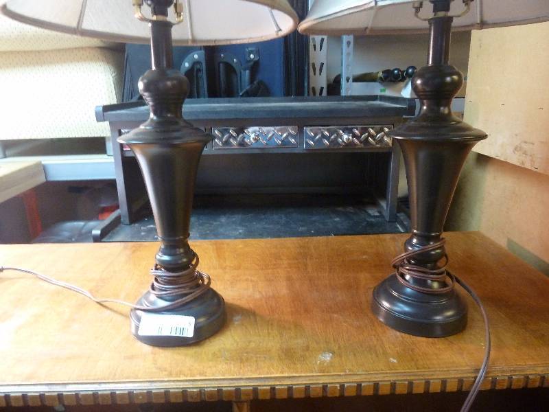 lot 5 image: Pair of Table Lamps