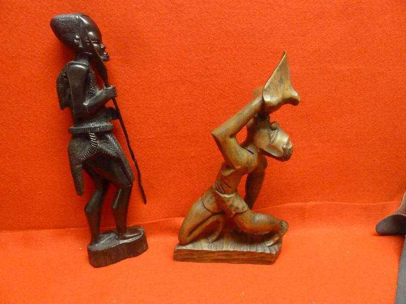 lot 9 image: Wooden African Statues