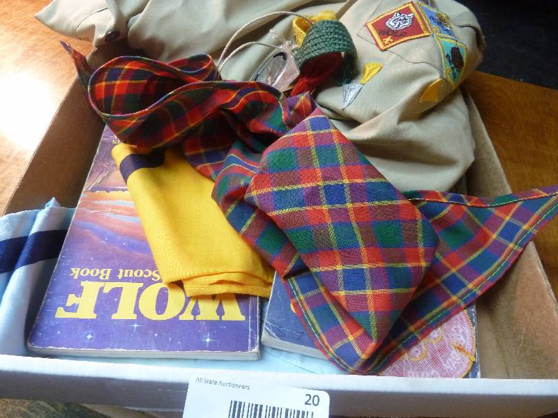 lot 20 image: Vintage Boy Scout Lot