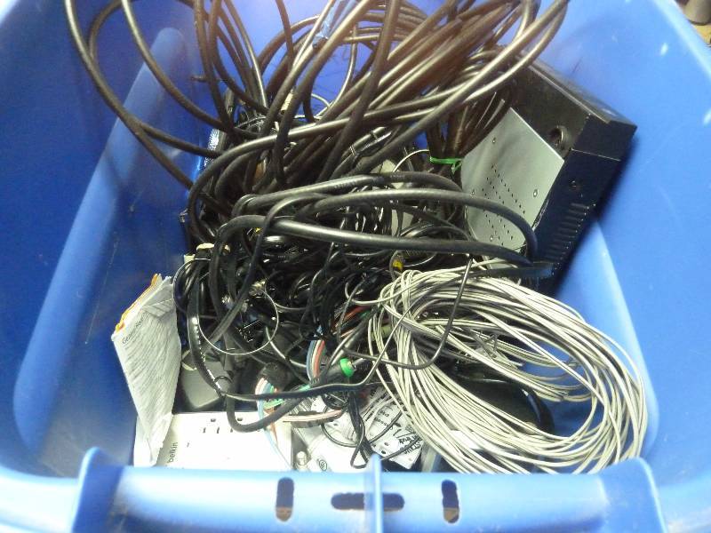 lot 24 image: Electronics Lot