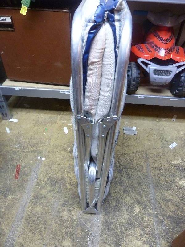 lot 43 image: Folding Aluminum Cot